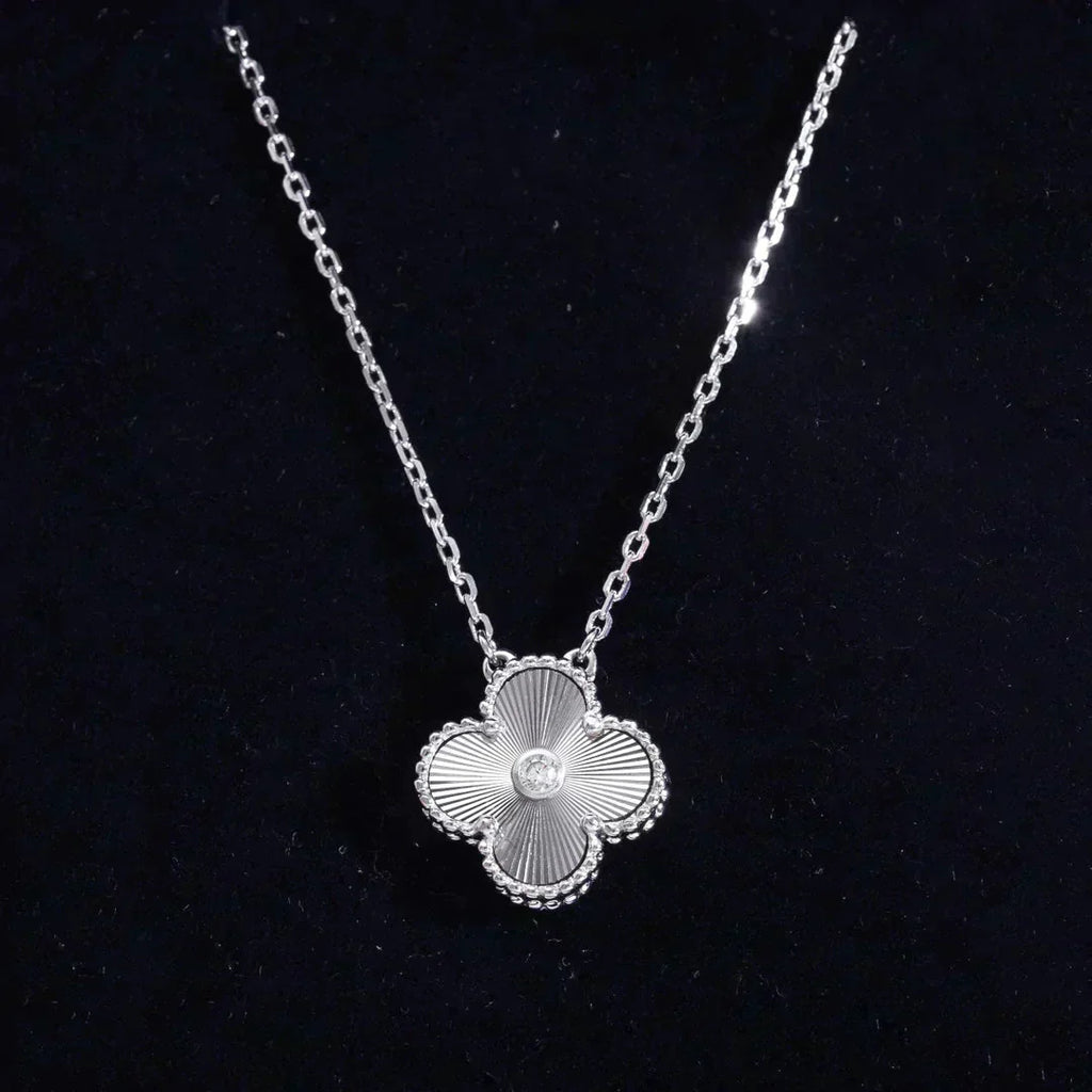 ¡®Imperial¡¯CLOVER  15MM DIAMOND LASER NECKLACE SILVER