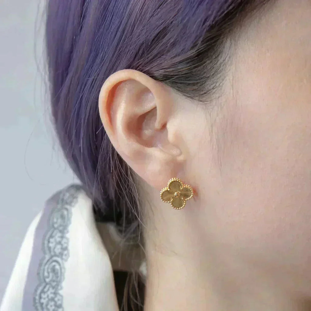 ¡®Imperial¡¯CLOVER MEDIUM 1 MOTIFS LASER EARRINGS