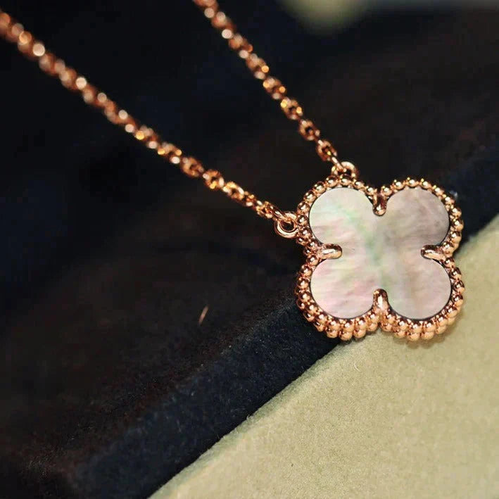 ¡®Imperial¡¯CLOVER 15MM  GRAY MOTHER OF PEARL NECKLACE