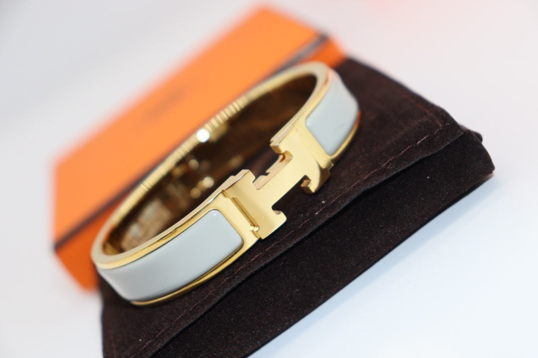 ¡®Imperial¡¯H LIGHT BLUE BRACELET