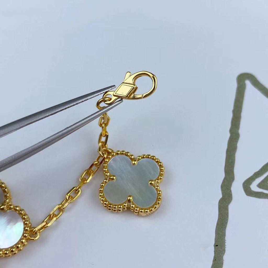 ¡®Imperial¡¯MAGIC CLOVER MOP GOLD BRACELET 5 MOTIFS