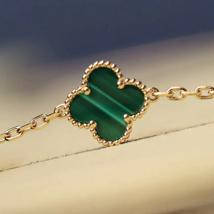 ¡®Imperial¡¯CLOVER 20 MOTIFS MALACHITE GOLD