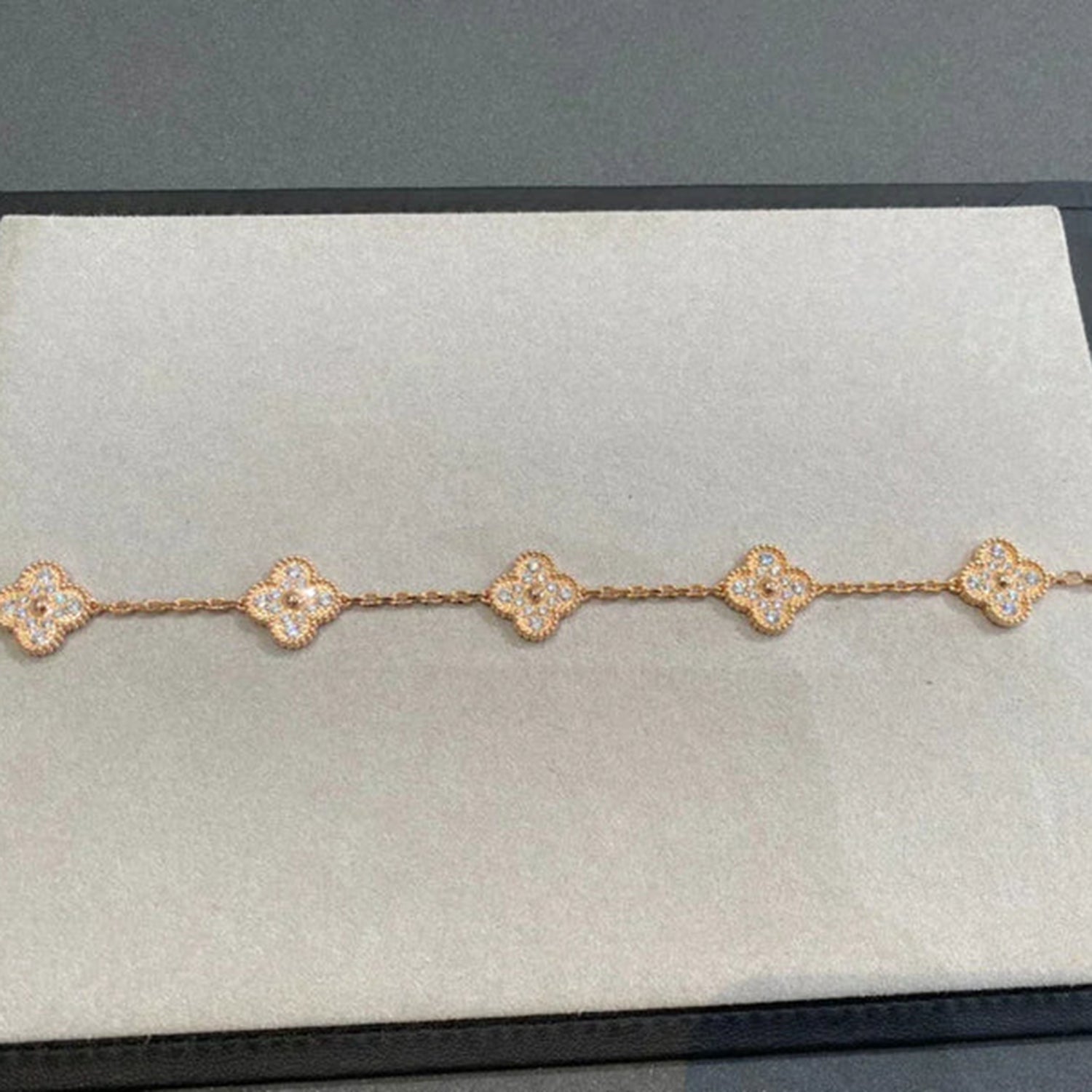 ¡®Imperial¡¯CLOVER 5 MOTIFS  FULL DIAMOND BRACELET