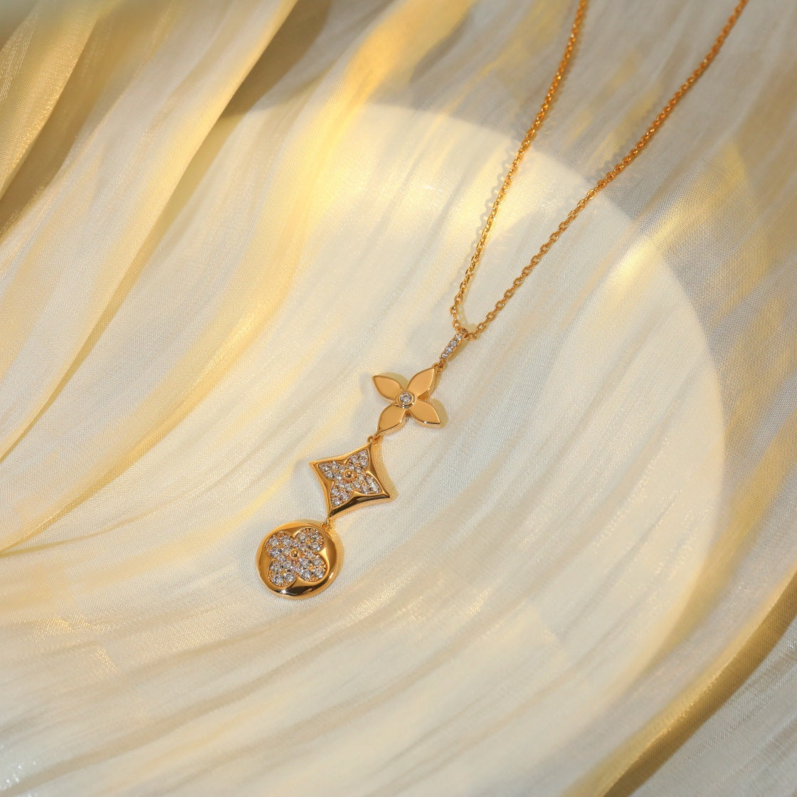¡®Imperial¡¯STAR AND SUN DIAMOND PINK GOLD NECKLACE