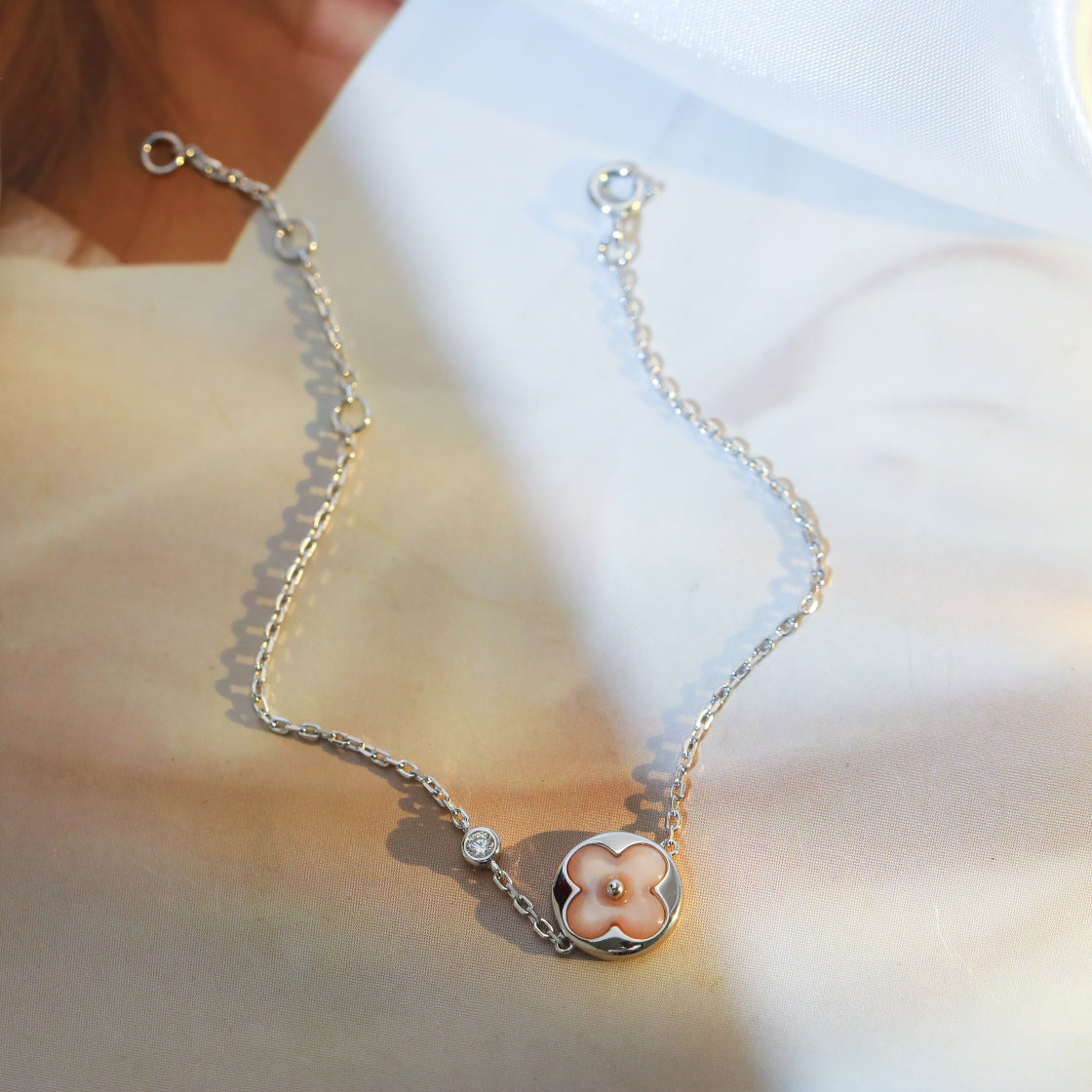 ¡®Imperial¡¯SUN MOTIF PINK MOP SILVER BRACELET