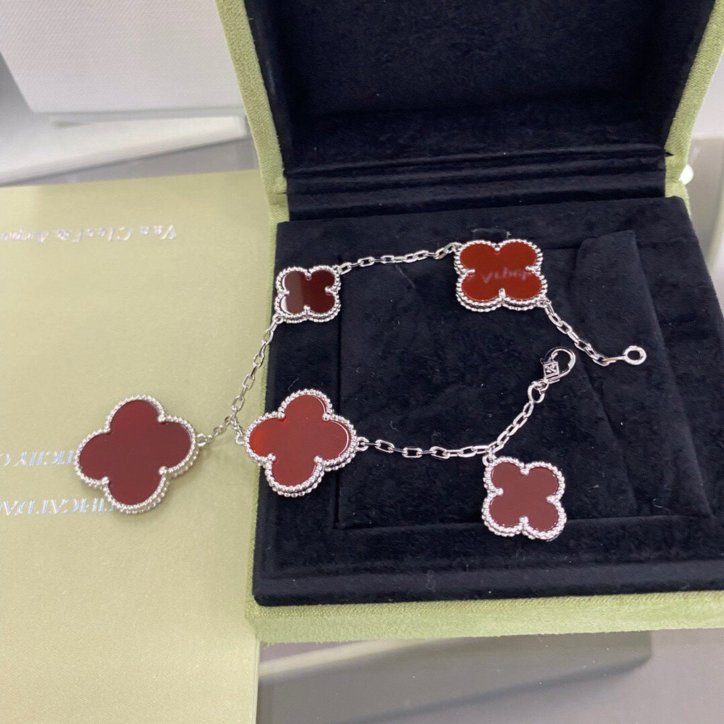 ¡®Imperial¡¯CLOVER 5 MOTIFS SIVLER CARNELIAN BRACELET