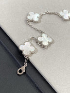 ¡®Imperial¡¯CLOVER SILVER MOP 5 MOTIF BRACELET