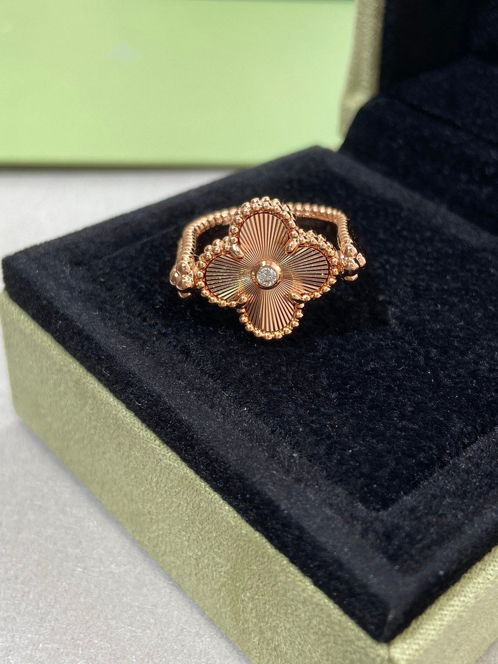 ¡®Imperial¡¯CLOVER RIVERSIBLE ROSE GOLD RING