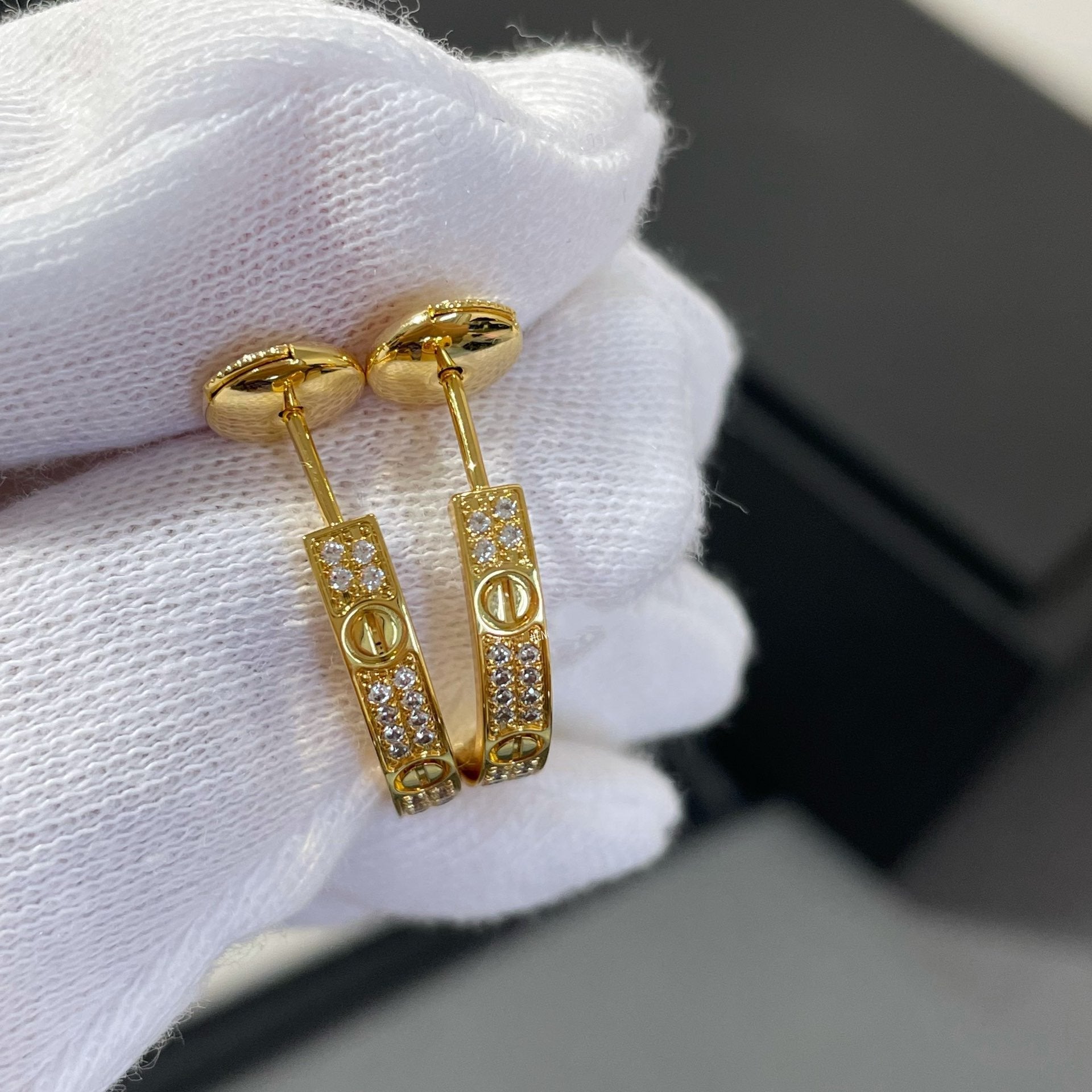 ¡®Imperial¡¯LOVE DIAMOND GOLD HOOP EARRINGS