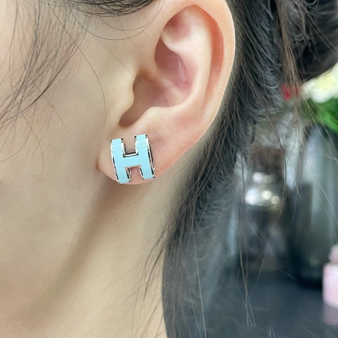 ¡®Imperial¡¯POP H SKY BLUE STUD EARRINGS