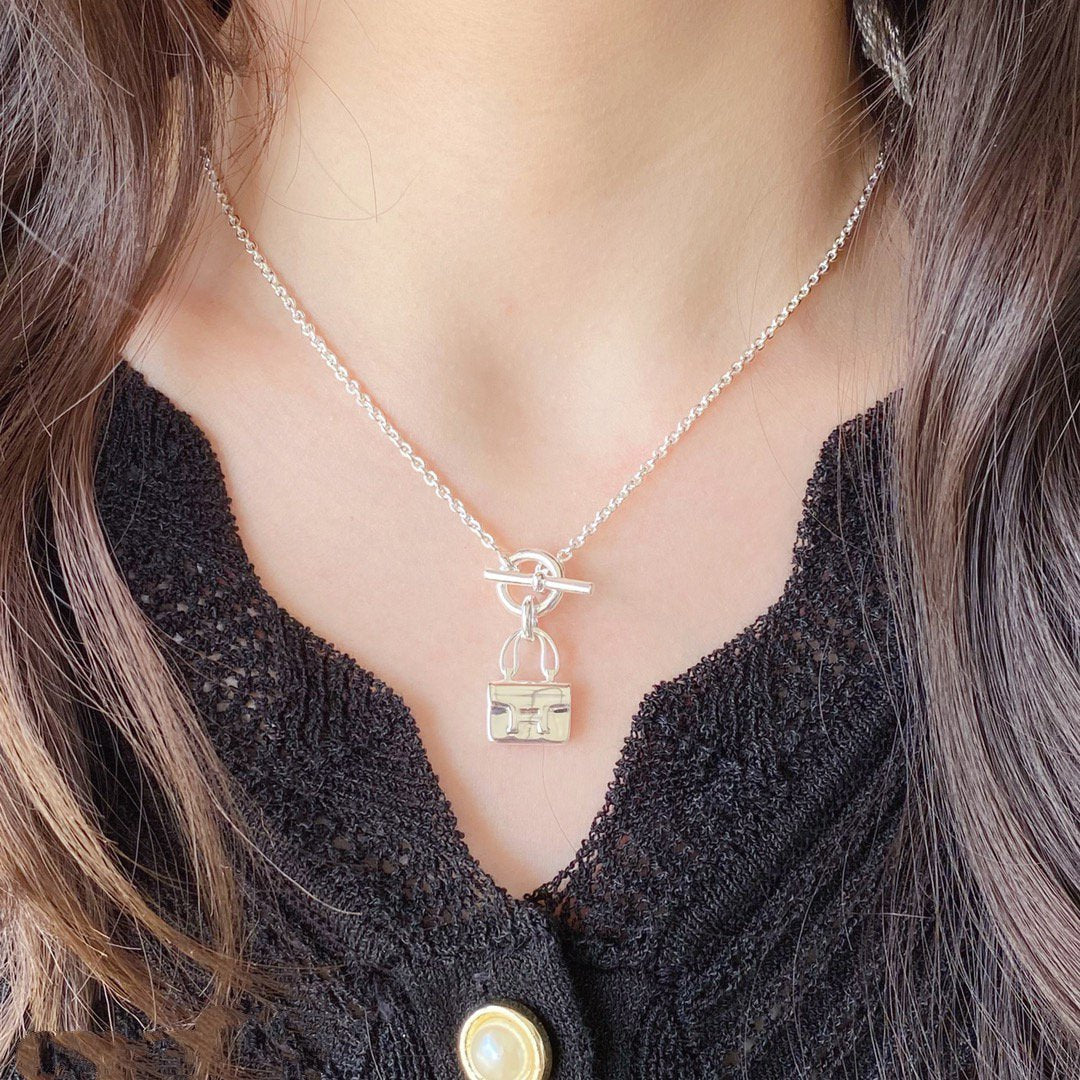 ¡®Imperial¡¯CONSTANCE PEDANT SILVER NECKLACE