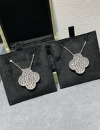 ¡®Imperial¡¯CLOVER 25MM LARGE PENDANT DIAMOND PAVED SILVER NECKLACE