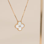 ¡®Imperial¡¯CLOVER 15MM DIAMOND WHITE FRITILLARIA NECKLACE