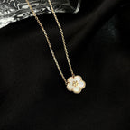 ¡®Imperial¡¯LUCKY  WHITE MOP  PLUM BLOSSOM NECKLACE