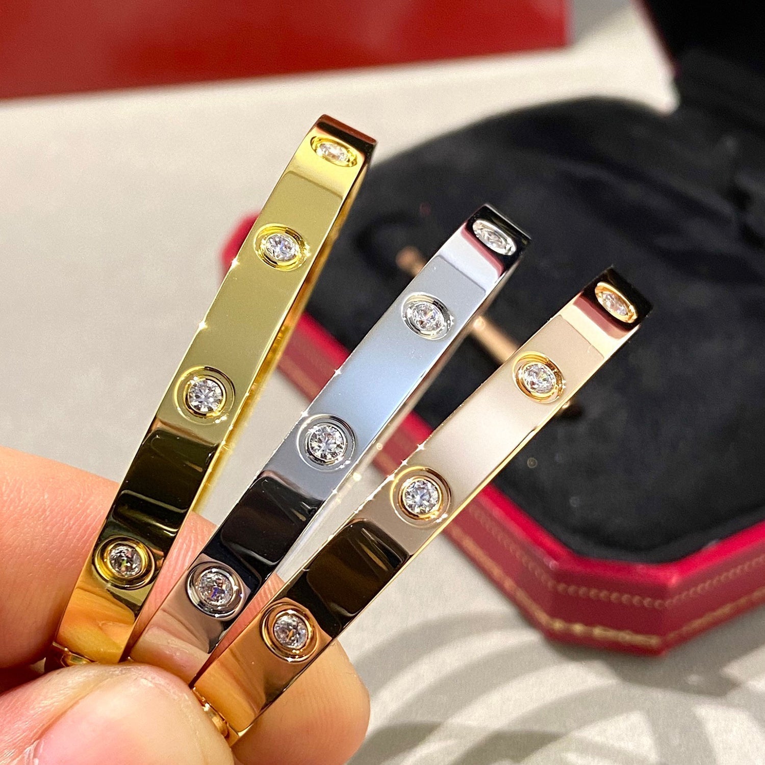 ¡®Imperial¡¯LOVE BRACELET 6.1MM 10 DIAMONDS