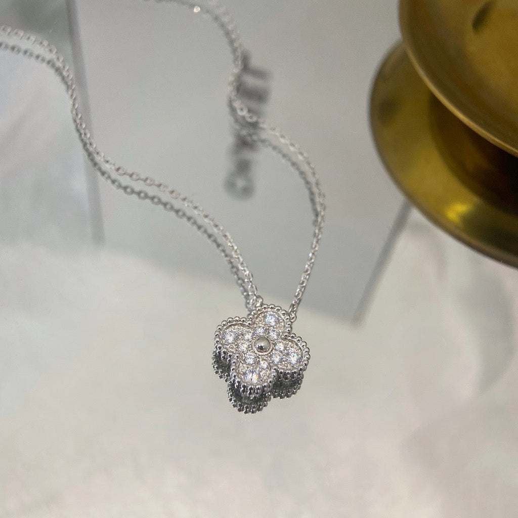 ¡®Imperial¡¯CLOVER 15MM DIAMOND SINGLE FLOWER NECKLACE