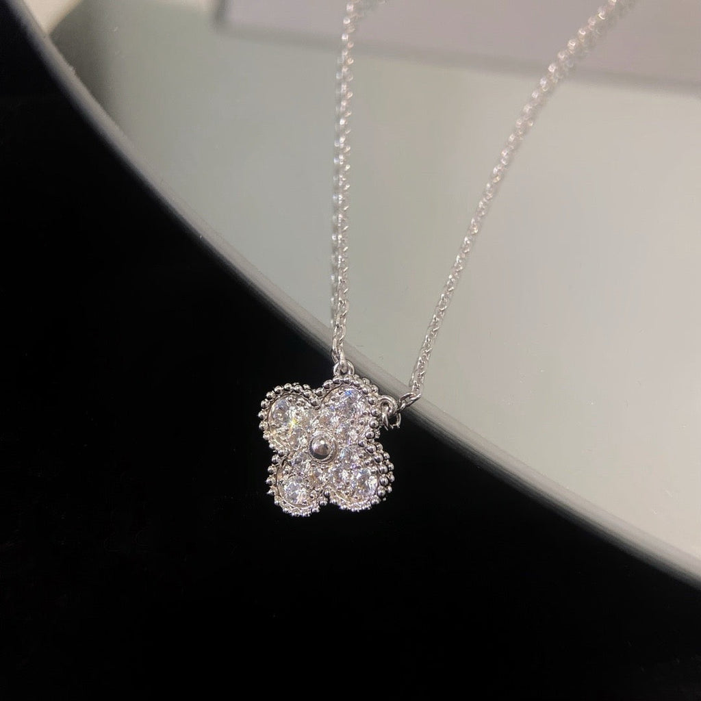 ¡®Imperial¡¯CLOVER 15MM DIAMOND SINGLE FLOWER NECKLACE
