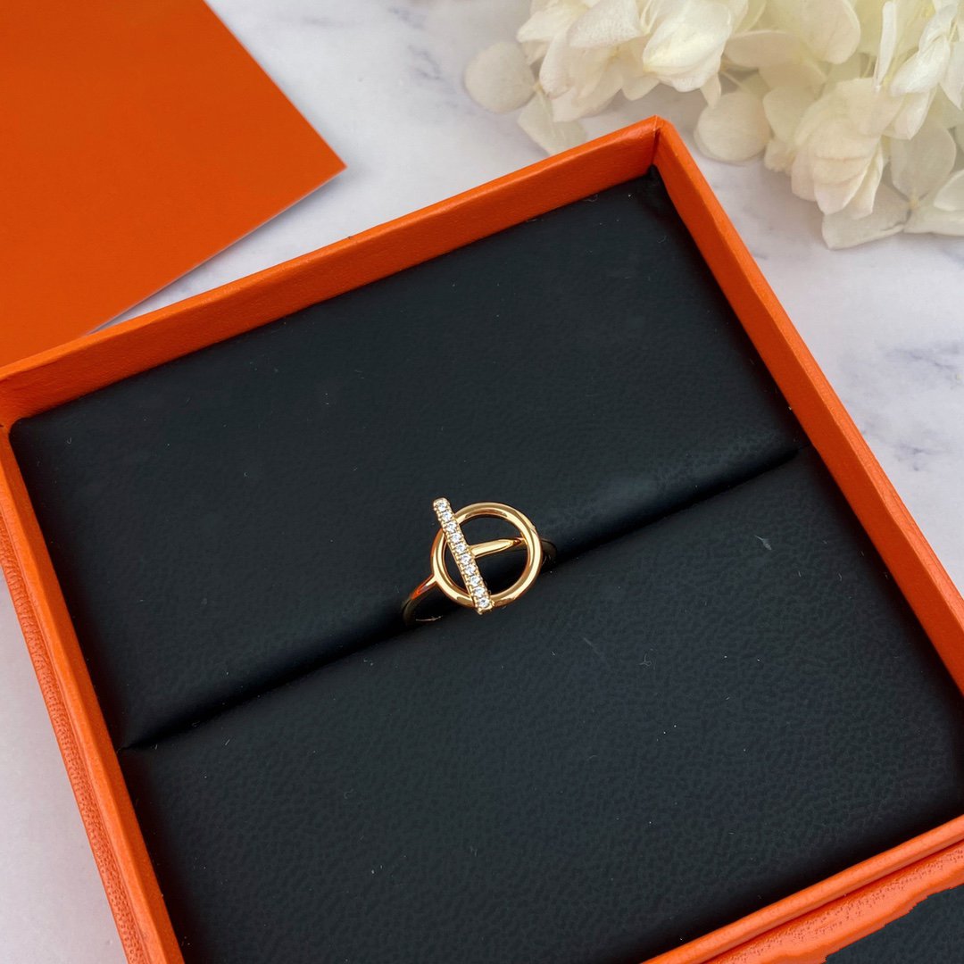 ¡®Imperial¡¯ECHAPPEE RING DIAMOND