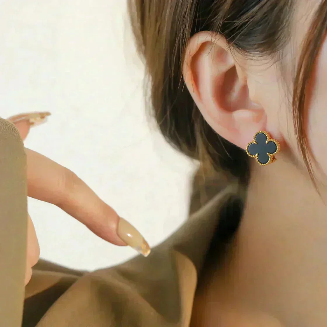¡®Imperial¡¯CLOVER MEDIUM 1 MOTIFS  ONYX STUD EARRINGS