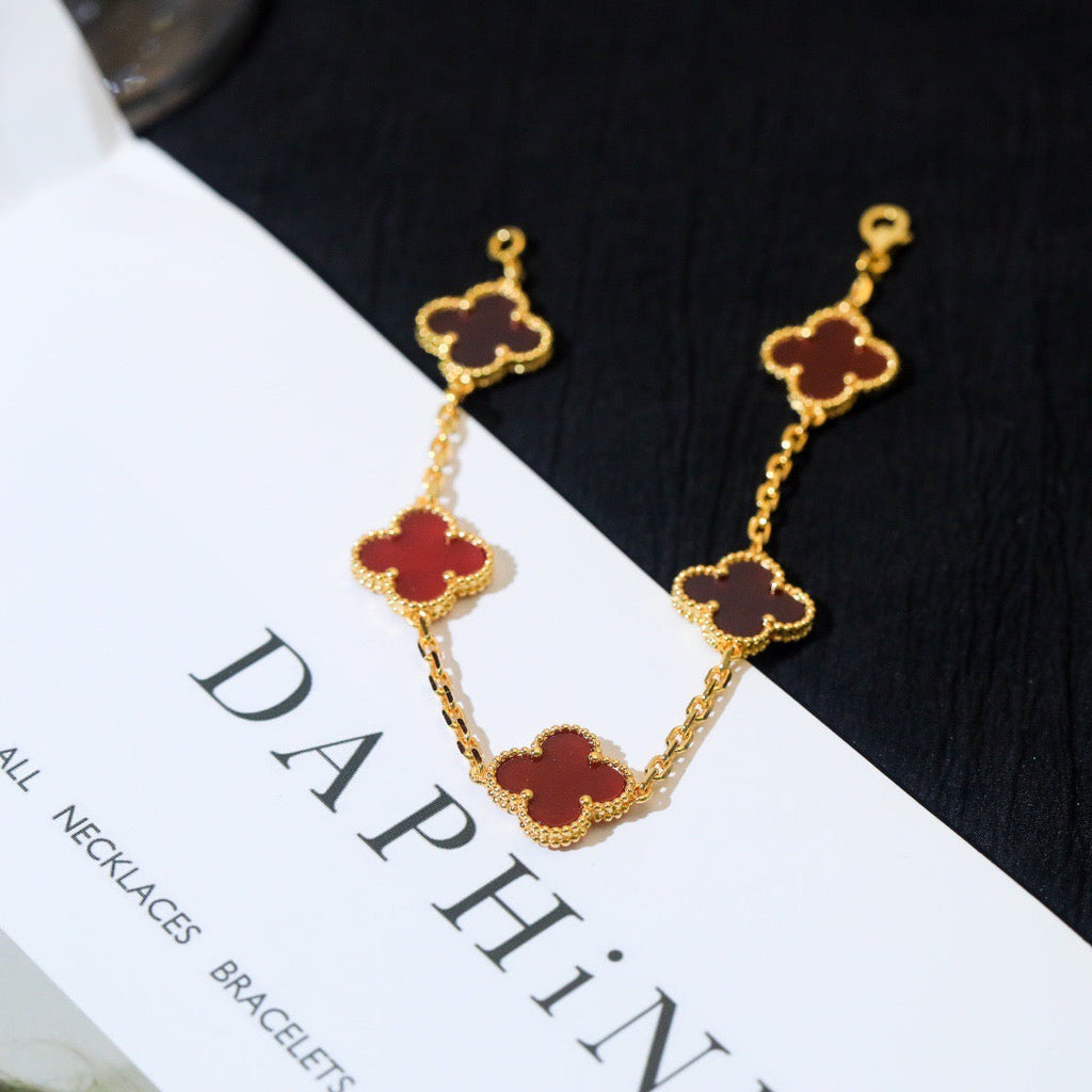 ¡®Imperial¡¯CLOVER 5 MOTIFS RED AGATE  BRACELET