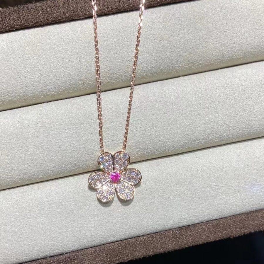 ¡®Imperial¡¯FRIVOLE ROSE GOLD FLOWER DIAMOND NECKLACE