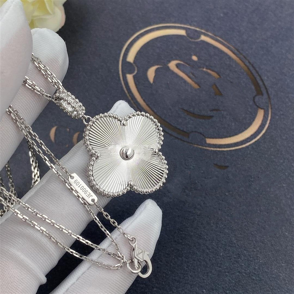 ¡®Imperial¡¯CLOVER 25MM SILVER BIG CLOVER NECKLACE