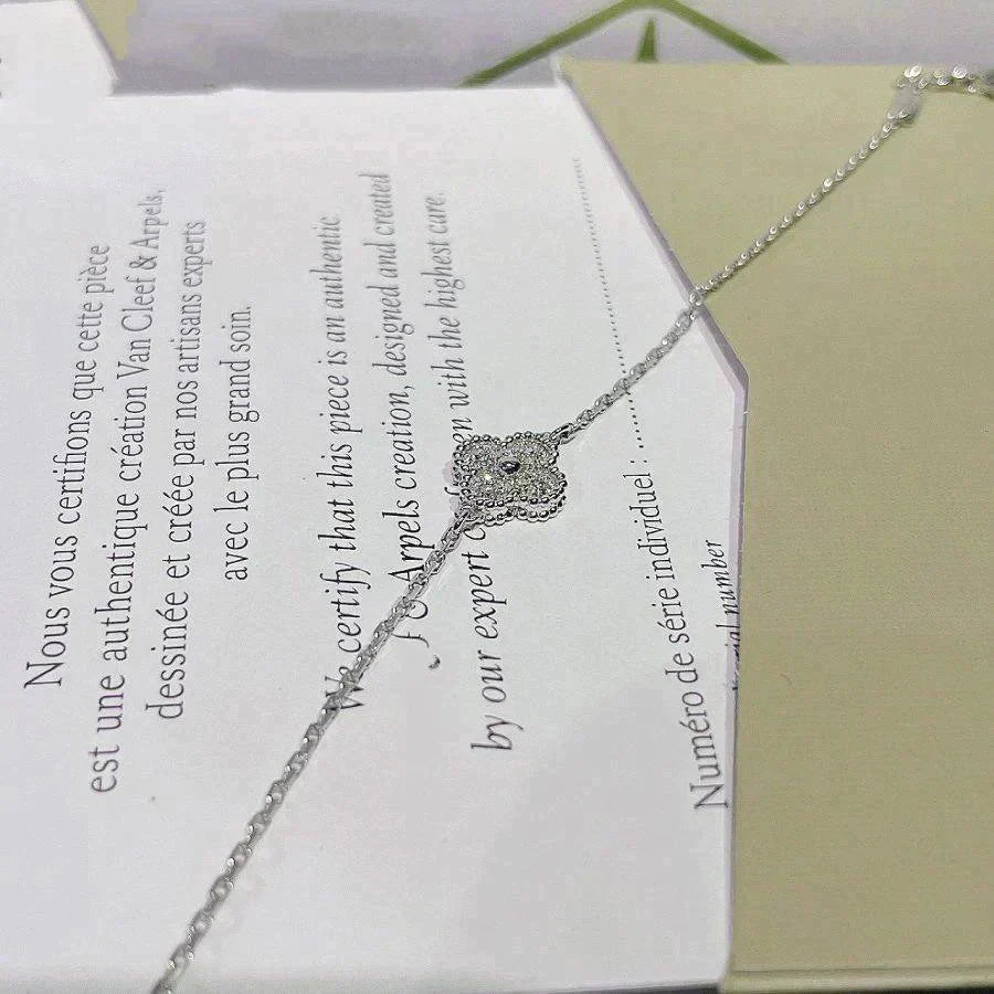 ¡®Imperial¡¯CLOVER  SINGLE FLOWER BRACELET SILVER